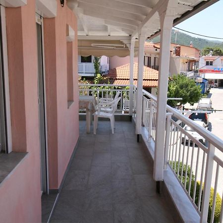 Sarti Center Studios Экстерьер фото