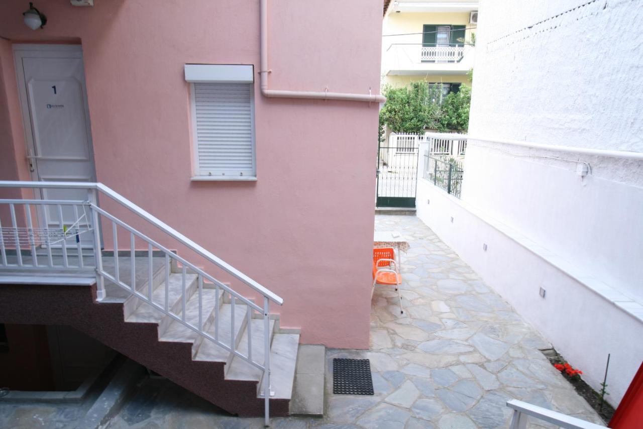 Sarti Center Studios Экстерьер фото